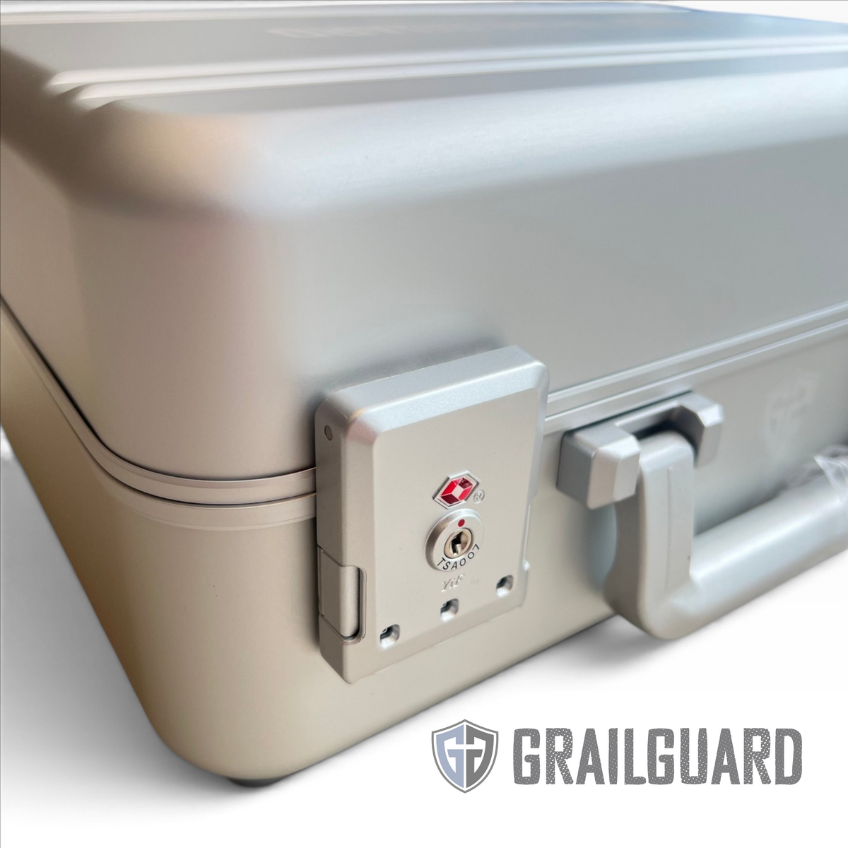 Grail Guard 3-Row Aluminium Alloy Graded Card Carry Case